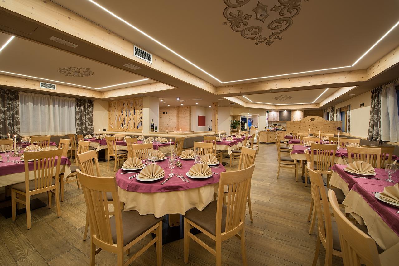 Hotel Silvestri Livigno Exteriör bild