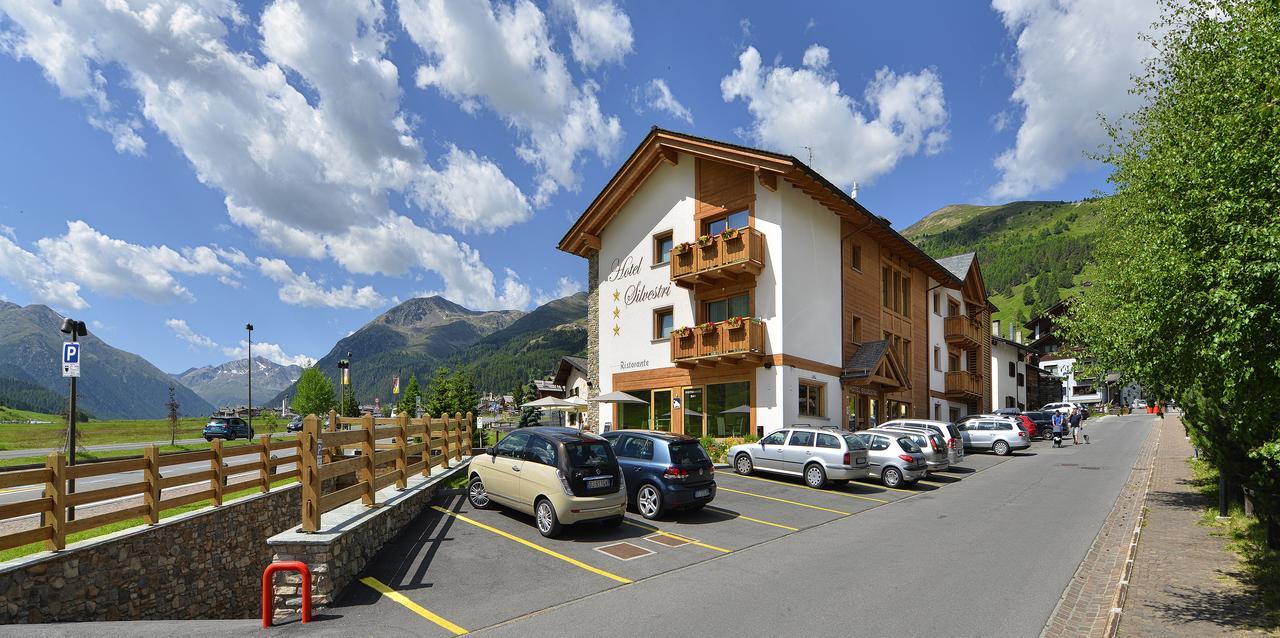 Hotel Silvestri Livigno Exteriör bild