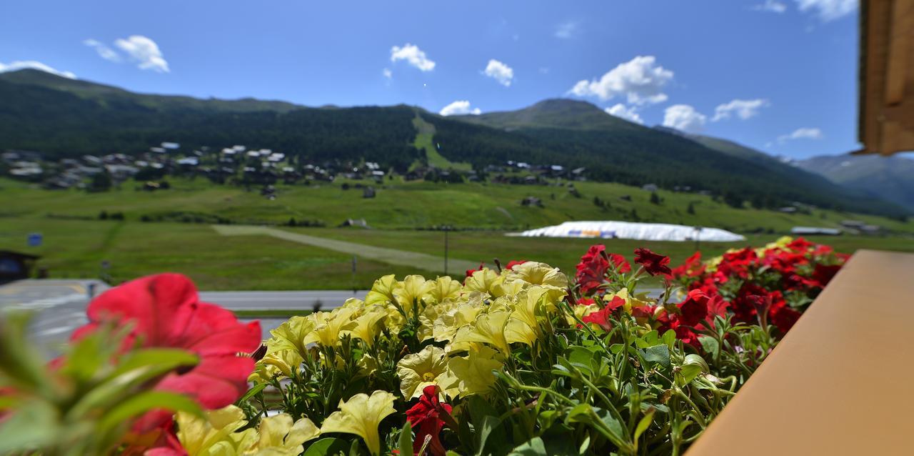 Hotel Silvestri Livigno Exteriör bild