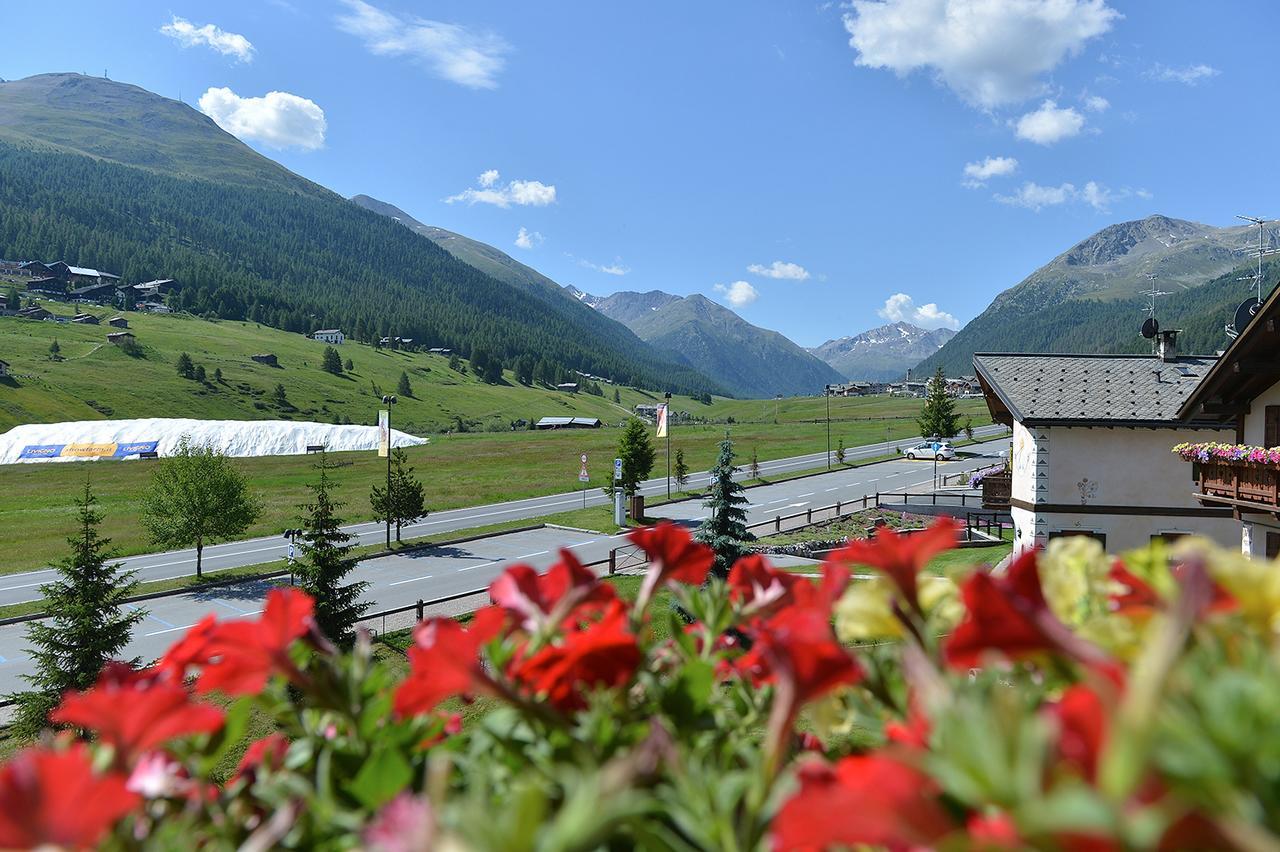 Hotel Silvestri Livigno Exteriör bild